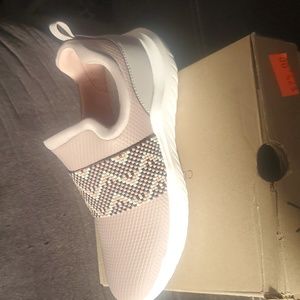 Womens size 7 cloud steppers by Clark's